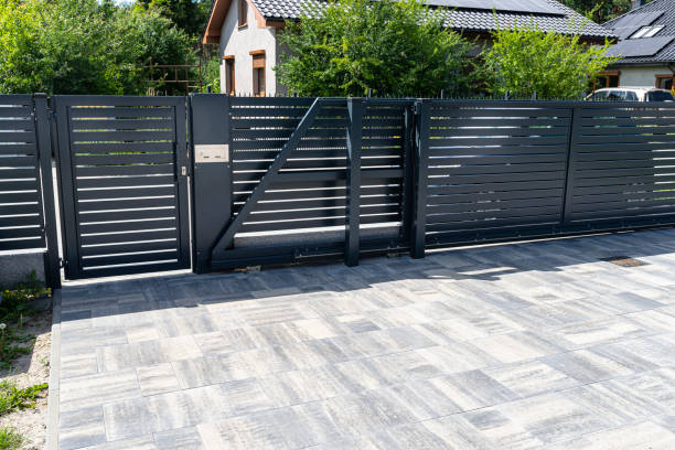 Best Professional Driveway Pavers  in Pontiac, MI