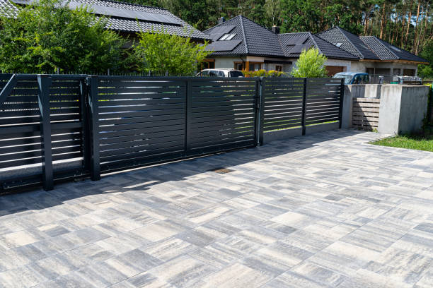 Best Residential Driveway Paver Services  in Pontiac, MI